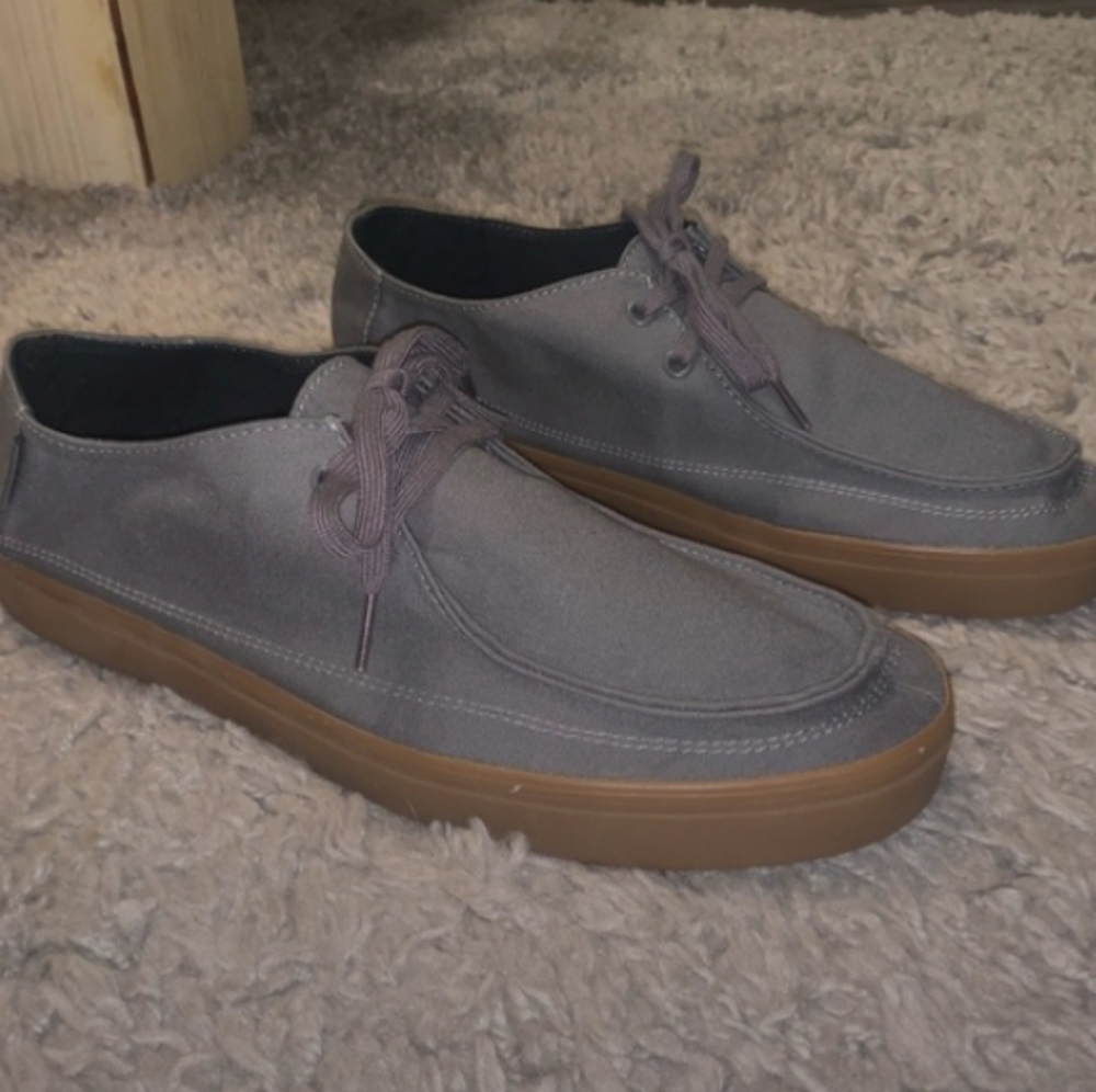 NWOT Men’s Gray Canvas Vans